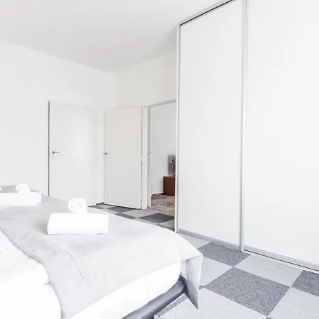 Apartment Princ Next To President Palace *