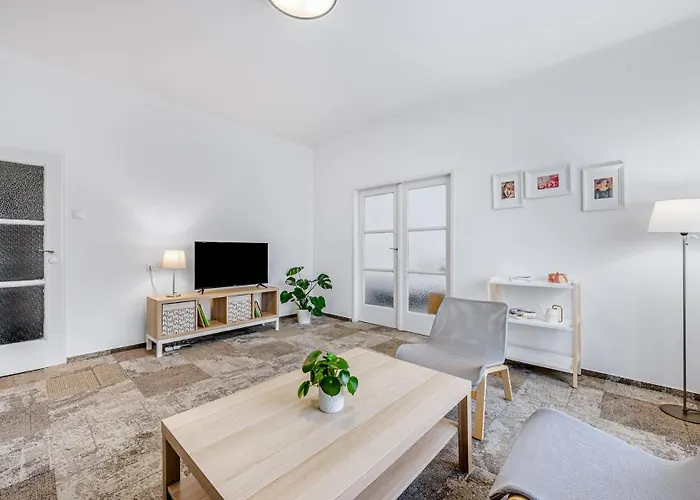 Princ Next To President Palace * ברטיסלאבה